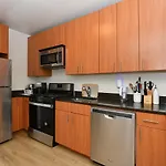 Modern Times Square 1 Bedroom Retreat * New York