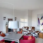 Central Park 3 Bedrooms Apartment Modern