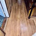 Lga Airport 3 Mins, Vacation 3 Bedroom Duplex House, Parking And Private Backyard, 9Mins Subway!
