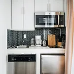 69-5B I Stylish Lower East Side 1Br Apt Brand New