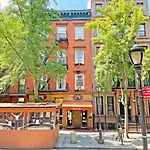 Studio Haven In Times Square & Nearby Restaurants