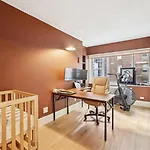 Sophisticated Corner Apartment Manhattan