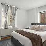 Modern 2br Steps From New York's Iconic Broadway