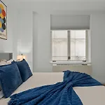Modern 2Br Steps From New York\'S Iconic Broadway