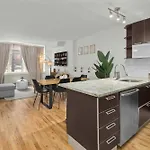 Modern 2Br Steps From New York\'S Iconic Broadway