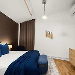 Beautifully Designed 3 Bdr In Dumbo Nyc