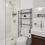Stylish 2br In The Heart Of East Village