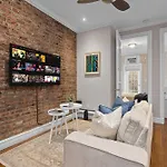 Spacious Midtown Retreat 2Br Nyc Haven Near Landmarks