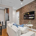 Spacious Midtown Retreat 2br Nyc Haven Near Landmarks Apartment *