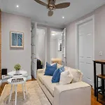 Spacious Midtown Retreat 2br Nyc Haven Near Landmarks *