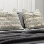 Stylish Escape Modern 2br On Street New York