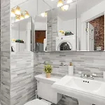 Apartment Stylish Escape Modern 2br On Street *