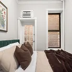 Stylish Escape Modern 2br On Street * New York