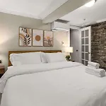 Sophisticated Stay In Vibrant Manhattan