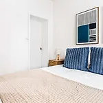 2-Bedroom Apartment Near Nyc Icons!