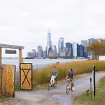 Collective Retreats Governors Island 4*