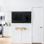 69-2c Brand New Prime Lower East Side 1br Apartment New York
