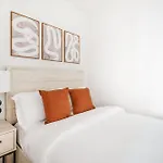 69-2c Brand New Prime Lower East Side 1br