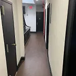 Union Square 4 With Shower - Shared Toilet * New York