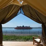 Collective Retreats Governors Island Hotel