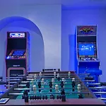 3Br Nyc Brownstone Game Room Backyard Patio