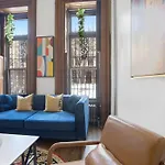 3Br Nyc Brownstone Game Room Backyard Patio