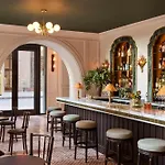 Hotel The Street By Suiteness New York