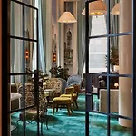 The Street By Suiteness Hotel