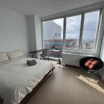 Luxury 2 Bedrooms 2 Bathrooms Corner Apartment Breathtaking City Views Modern Retreat