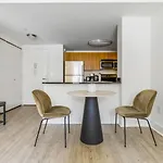 Blueground Lic Pool Wd Nr Gantry Park Nyc-1845