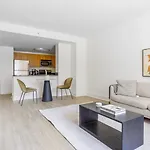 Blueground Lic Pool Wd Nr Gantry Park Nyc-1845