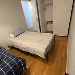 Stay & Play Red Room Adult Homestay In Williamsburg