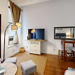 Nomad Stylish Studio In Nyc