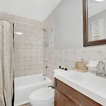 The Cozy Getaway In Edgemere Community