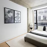 Stunning Apartment In Manhattan With Patio