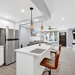 The Cozy Getaway In Edgemere Community Apartment New York
