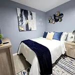 Ally\'S Home Away