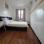 Best Cozy Room In Brooklyn With Amazing Food