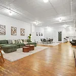 Massive Soho Loft 4 Bedrooms 2 Bath 7 Beds