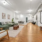 Nolita Modern 6 Bedrooms 2 Baths Hotel *