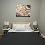 6 Bd Apartment Upper West Side