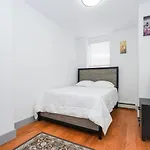 Sleek And New 3br Brooklyn Only 10 Min To Manhattan * New York