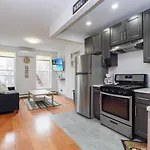 Sleek And New 3br Brooklyn Only 10 Min To Manhattan *