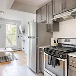 Apartment Sleek And New 3br Brooklyn Only 10 Min To Manhattan New York