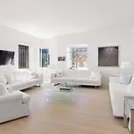 Exclusive Midtown Manhattan Nyc Luxury Penthouse Sleeps 8 * New York