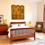 Private Spacious Apartment With 2 Bedrooms 2 Bathroomss And A Deck