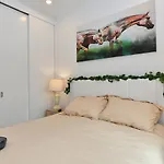 Boho Rustic Escape With Masssive Terrace In Midtown