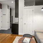 Stylish Retreat In Prime West Village Spot