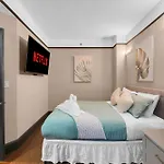 Stylish 1Br Apartment In The Heart Of The City With Gym