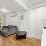 Private 1 Bed In Brooklyn!